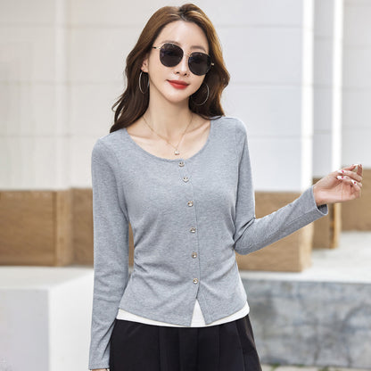 Long sleeved slim fit T-shirt