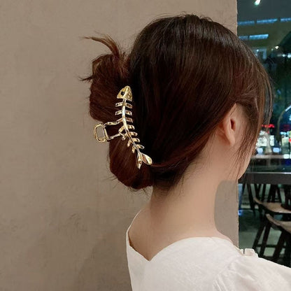 Metal Fishbone Hair Clip – Vintage Aesthetic Barrette